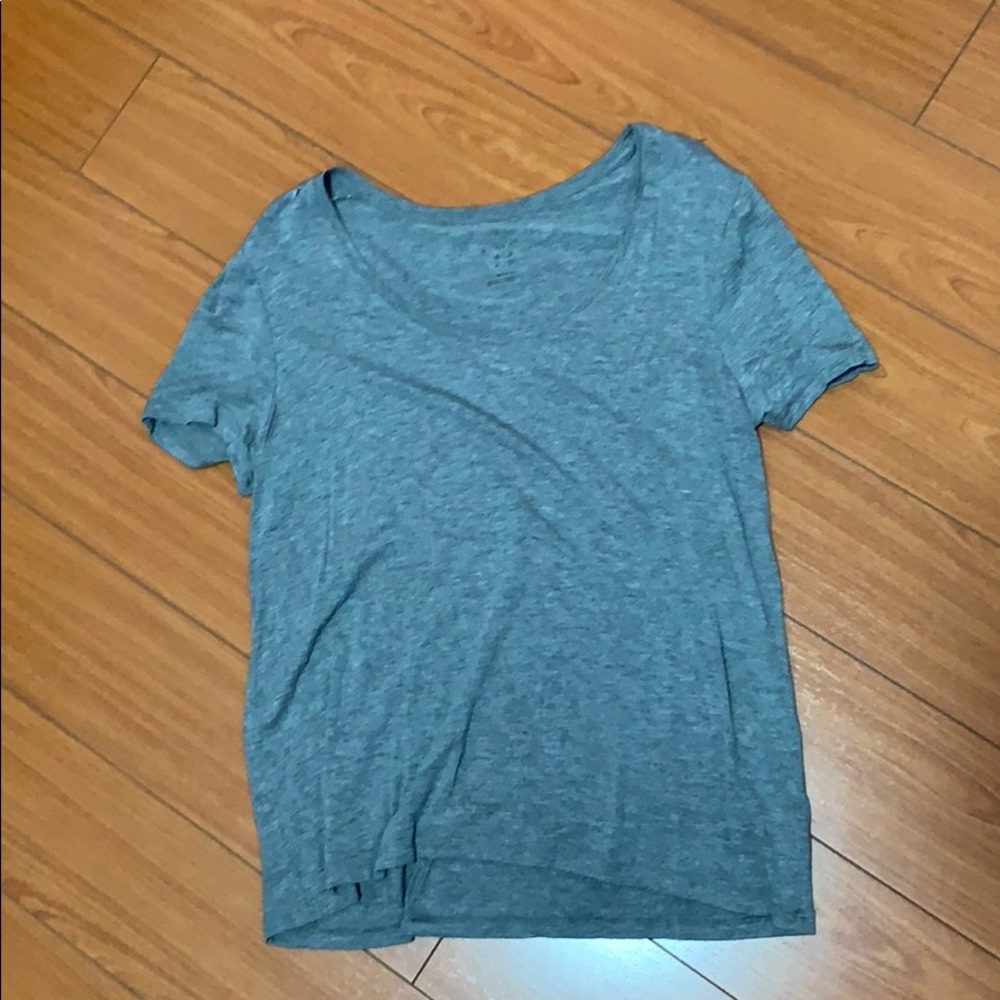 Light grey tee
